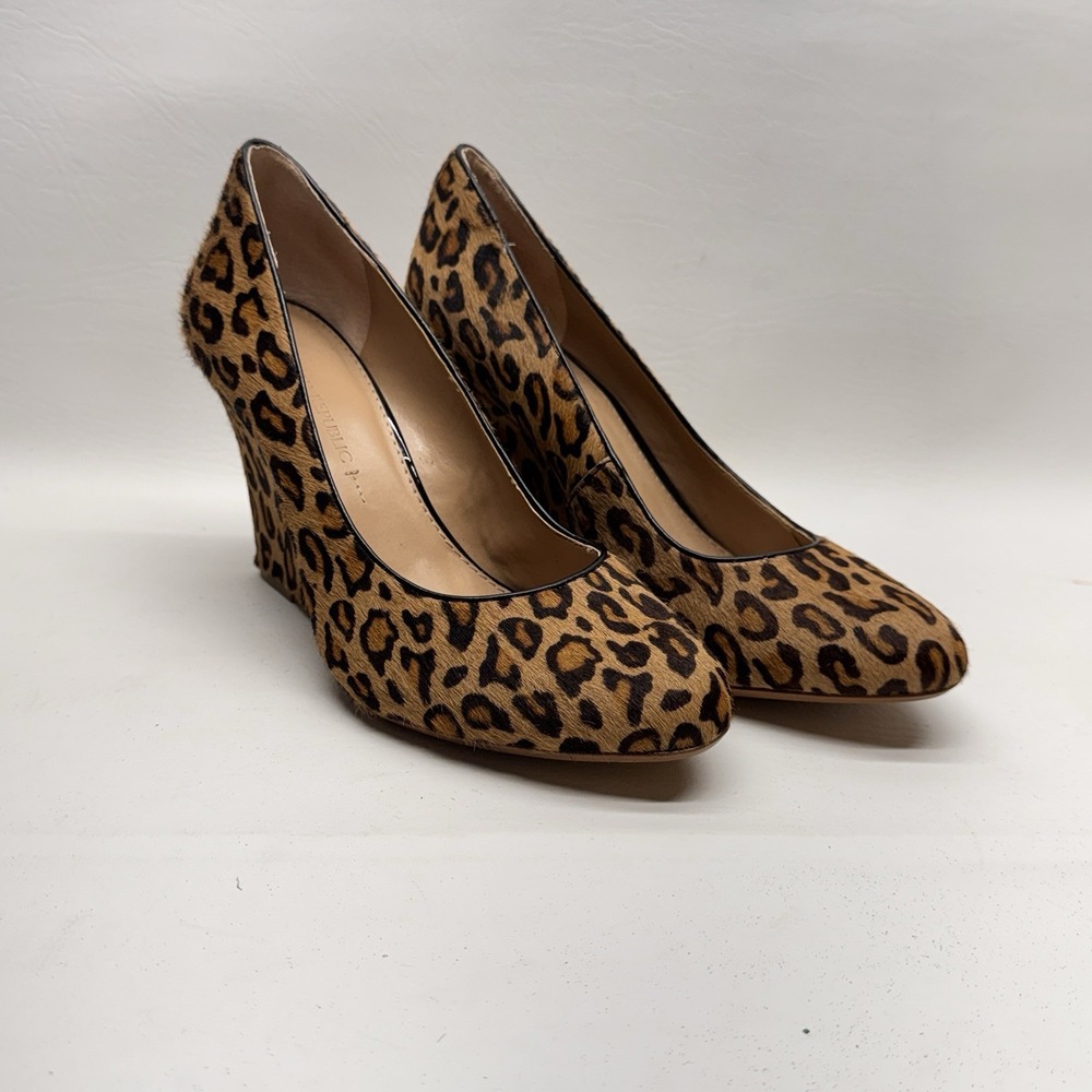 Banana Republic Maisie Calf Hide Leopard Print Classic Wedge 8‎